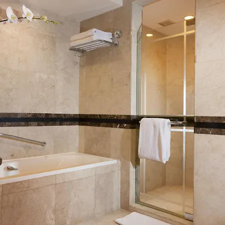 Hotel Hyatt Regency Yogyakarta Sleman  Exterior foto A shower cubicle